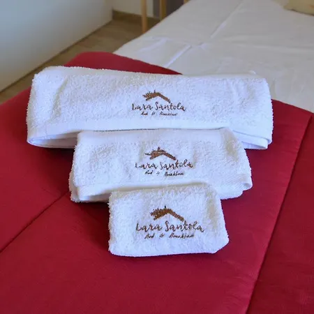 Bed and breakfast Lara Santola 3*