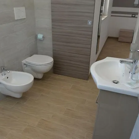 Lara Santola 3* コラート