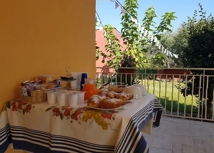 Couette-café Lara Santola 3*